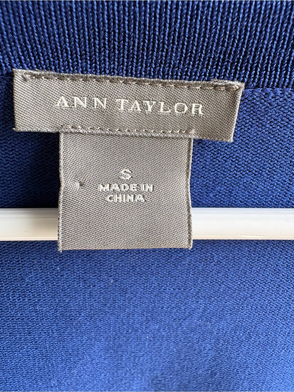 Ann Taylor Blue V Neck Button Front Fitted Cardigan Sweater Size S - Picture 5 of 6